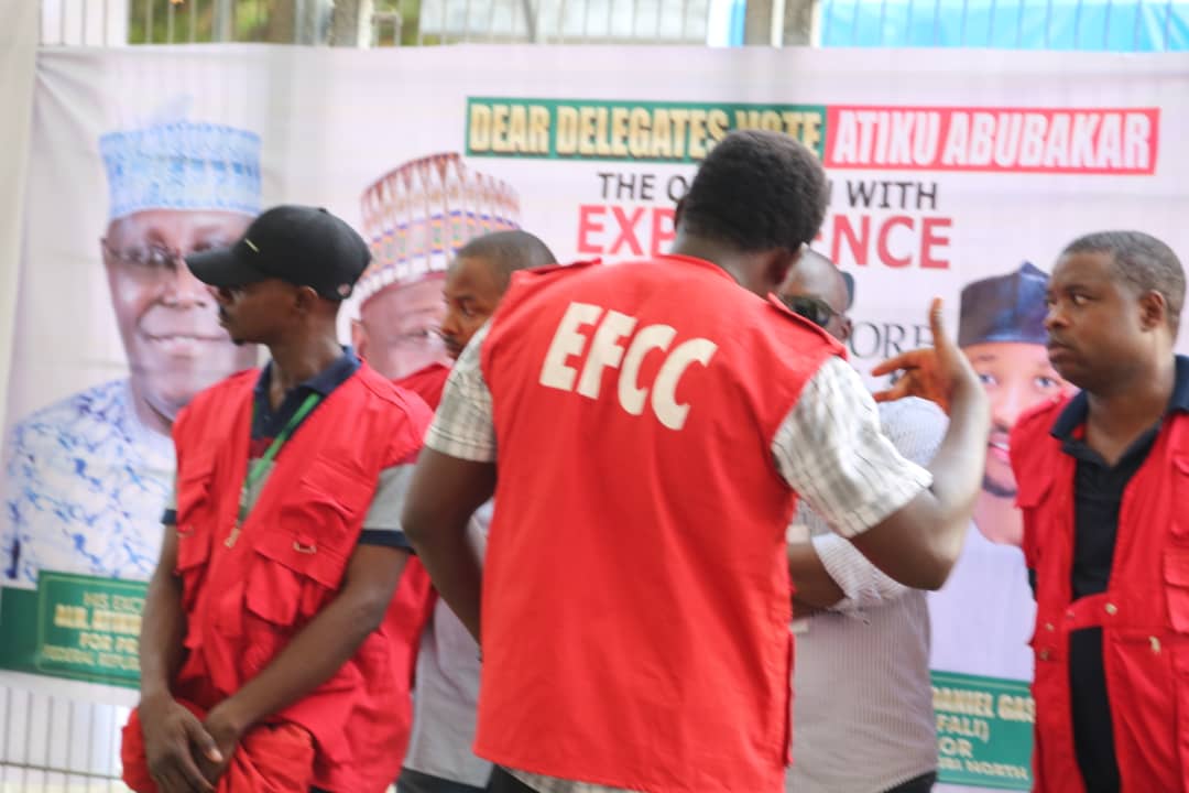 EFCC discovers fully-loaded Ghana Must Go at PDP primaries [VIDEO]