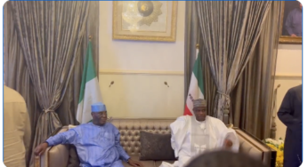 Atiku pays thank you visit to Tambuwal after PDP primaries [VIDEO]