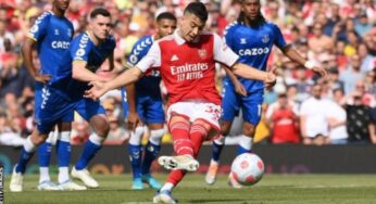 Arsenal beats Everton, misses out on top four