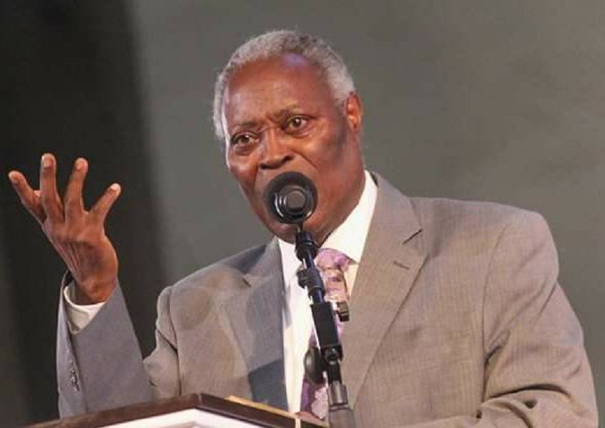 Pastor Kumuyi's biography, 'Kumuyi: Defender of the Faith', set to be  unveiled in Lagos! - AlimoshoToday.com