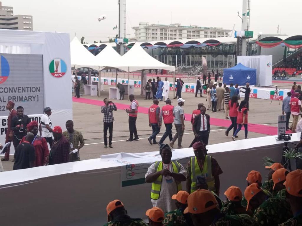 BREAKING: EFCC officials storm APC convention venue in Abuja