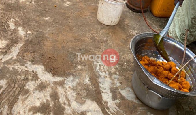 Osun Decides: Voters eat free akara at Aregbesola’s polling unit