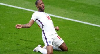 Sterling to join Chelsea from Man City on five-year £47.5m deal