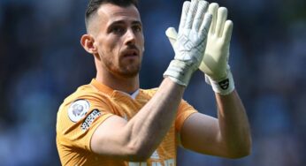 Manchester United close to signing Newcastle keeper, Martin Dubravka