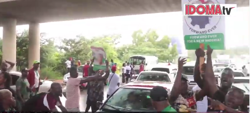 Mysterious rain chases Peter Obi’s supporters from city gate in Abuja (Video)