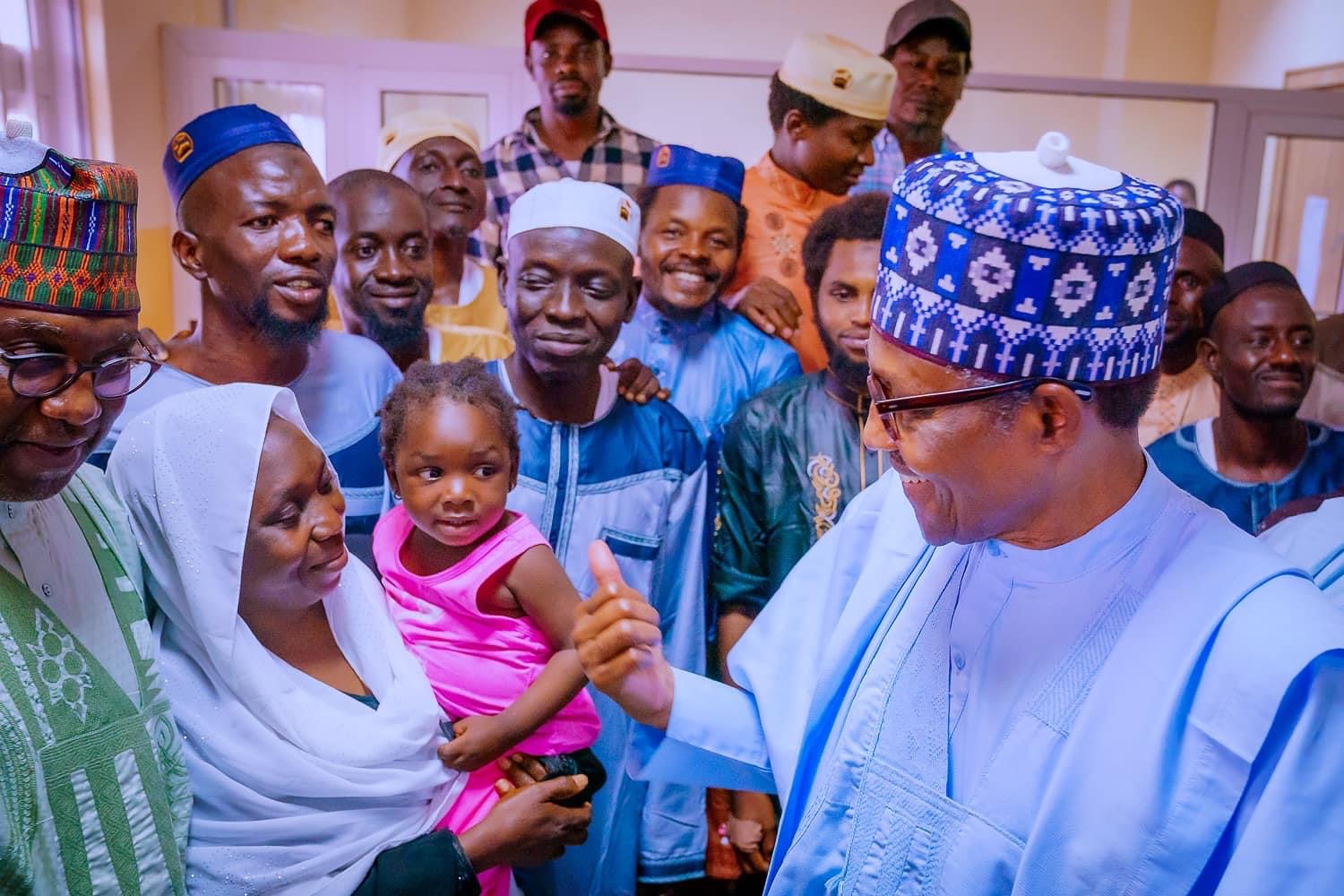 Buhari, El-Rufai meet freed Abuja-Kaduna train victims in Kaduna (Photos)
