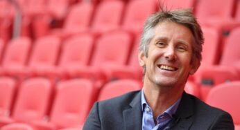 Edwin van der Sar wanted at Manchester United