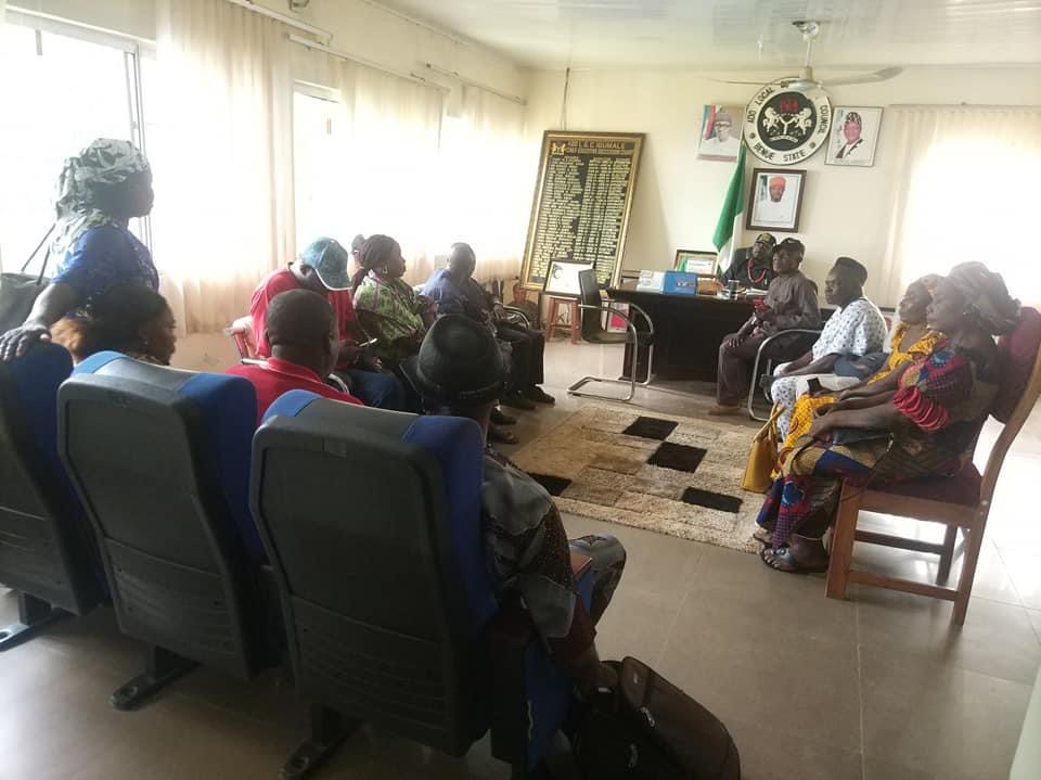 James Oche holds talk with Ado LG health workers, charges them on effective service delivery