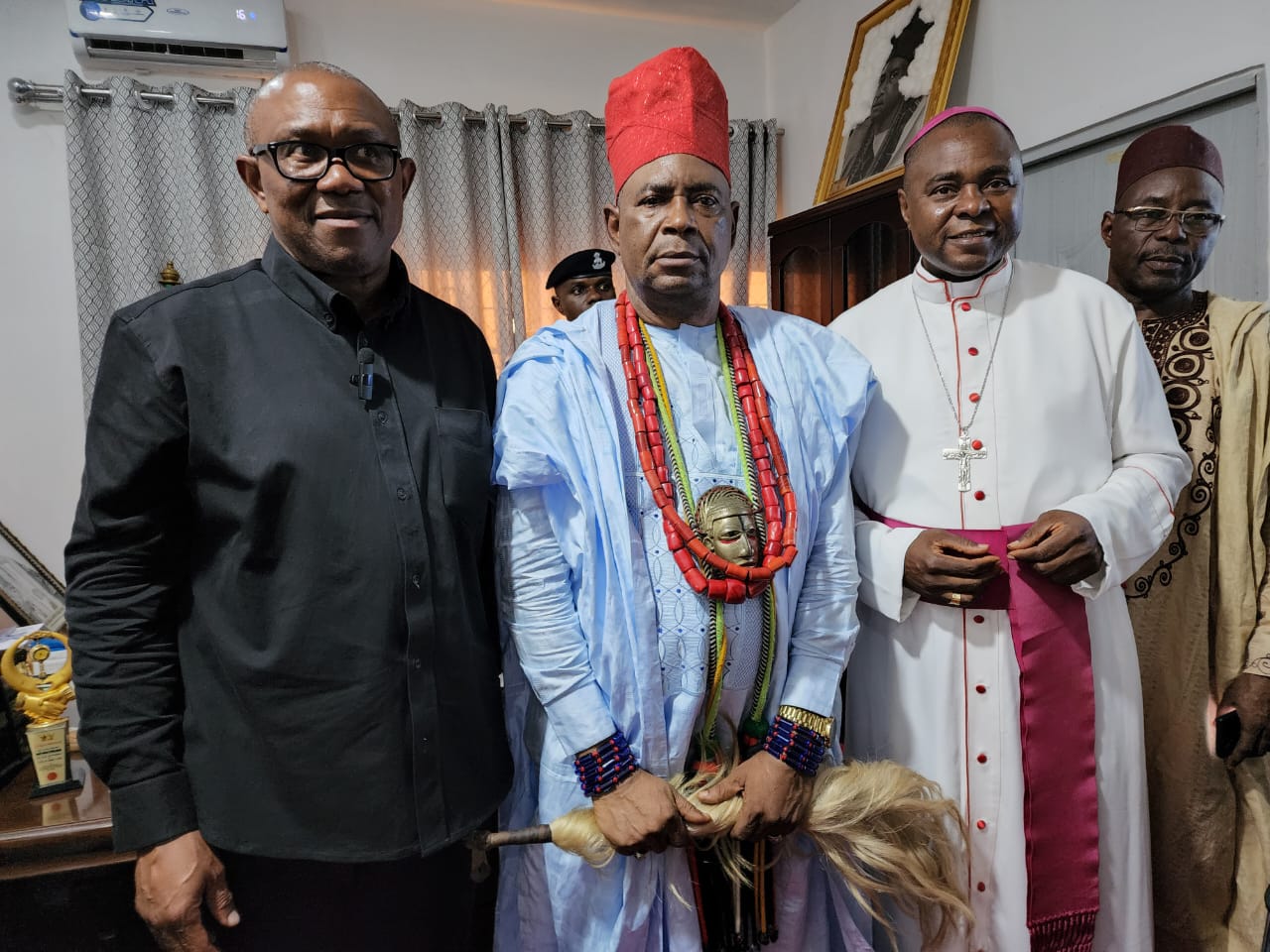 Attah of Igala welcomes Peter Obi to Idah