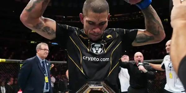 BREAKING: Alex Pereira defeats Israel Adesanya, becomes new UFC middleweight Champ (Video)
