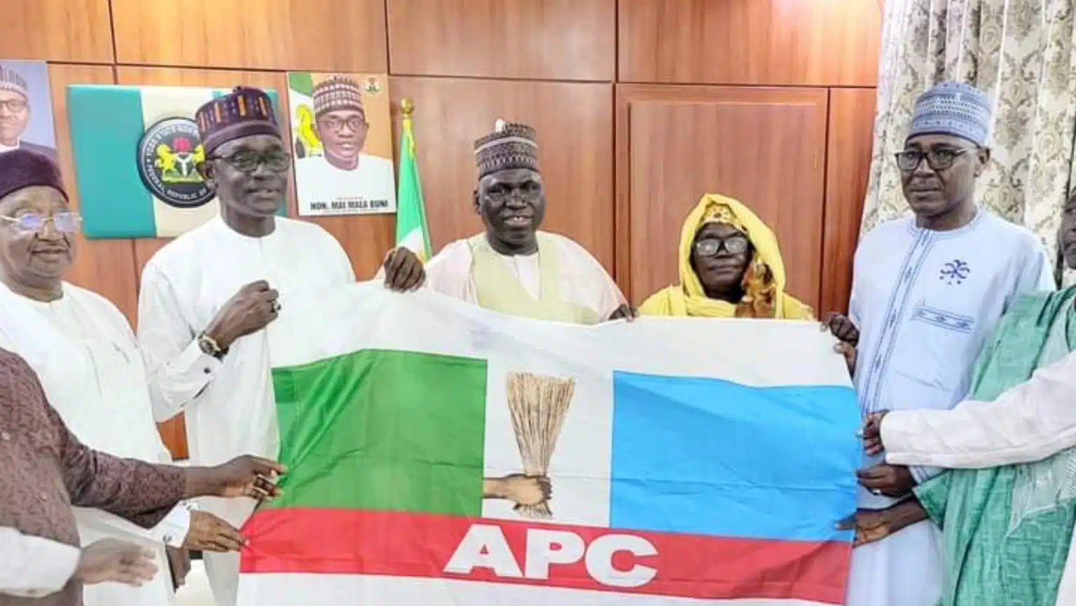 After 23 years, top PDP Chieftain dumps party for APC in Yobe