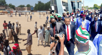 [UPDATED] BREAKING: 74 injured as hoodlums attack Atiku in Borno