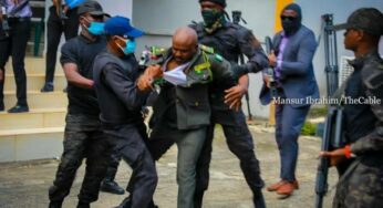 BREAKING: DSS, prisons officers clash over Emefiele (Video)