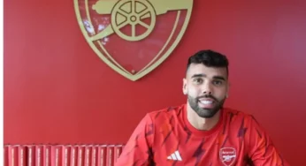 Brentford goalkeeper David Raya joins Arsenal on loan