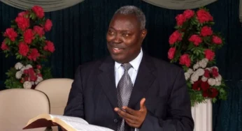 Kumuyi advises Christians to stop giving offerings in Church