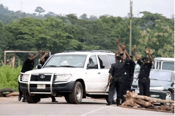 IGP squad arrested Police, Immigration officers over illegal checkpoint