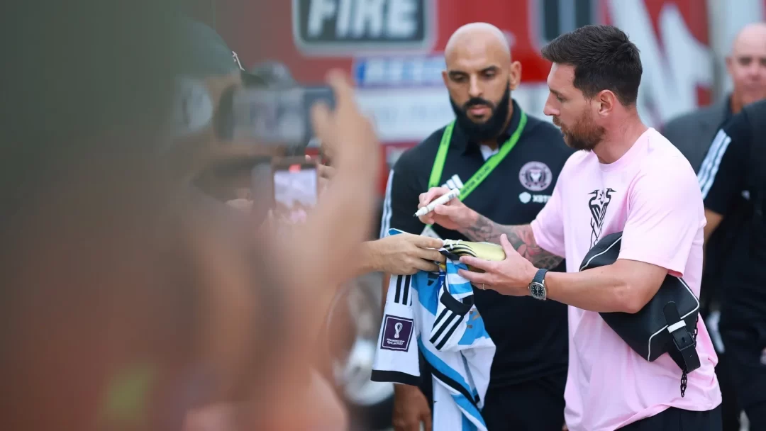 Inter Miami bathroom cleaner sacked for asking Messi to sign his shirt