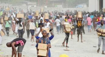 Bayelsa residents invade warehouse, loot palliatives