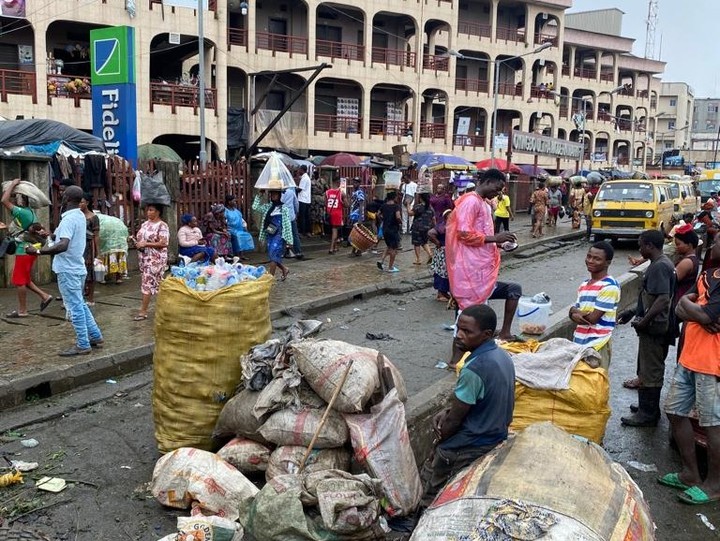 LAWMA takes action, clear roadside traders in Oyingbo Market