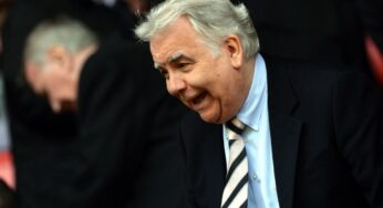 Everton chairman, Bill Kenwright is dead