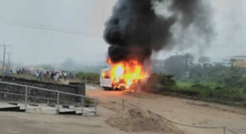 Mob sets vehicle ablaze after fatal accident claims female trader’s life in Imo