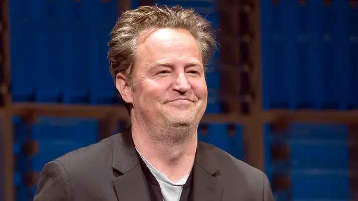 Tributes, tears flow as Hollywood mourns Matthew Perry