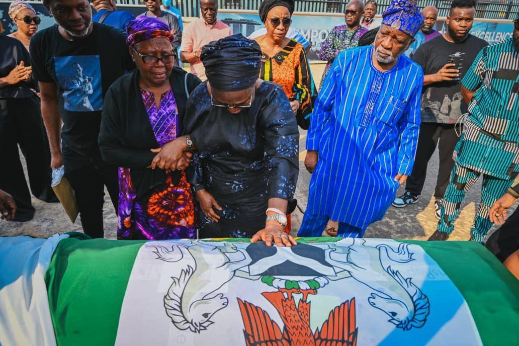 Akeredolu’s corpse arrives Nigeria from Germany (Photos)