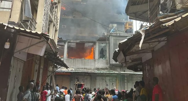 Fire guts Mandilas building in Lagos