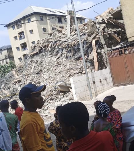 BREAKING: Many trapped as five-storey building collapses in Anambra