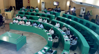 BREAKING: Kano Assembly dethrones five Emirs, dissolves emirate councils created by Ganduje