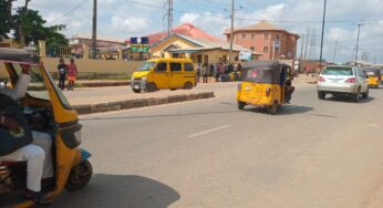 Many killed as over 100 hoodlums attack Ipaja police station in Lagos