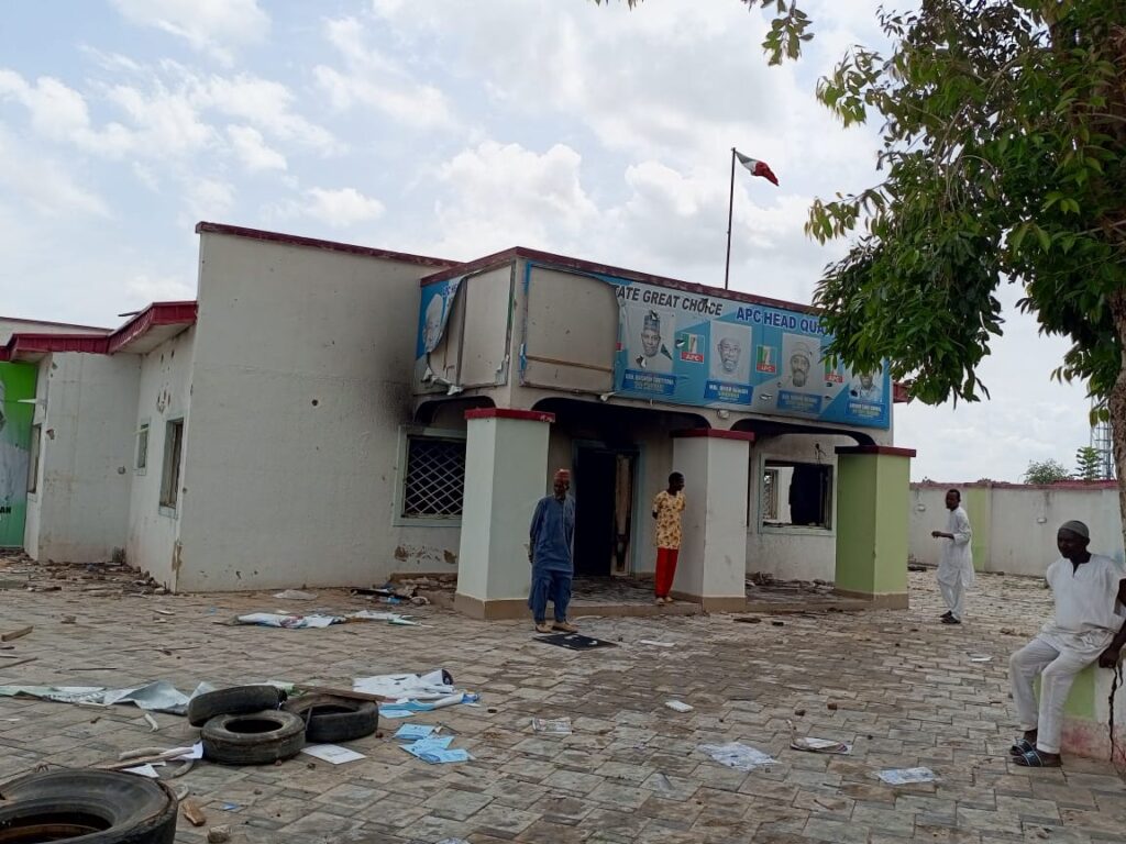 BREAKING: Two dead, many wounded as protesters burn down APC Secretariat in Jigawa