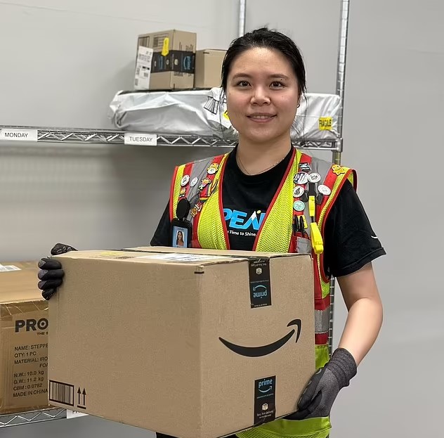 Brain surgeon, Helen Xu quits hospital job to work at Amazon warehouse