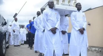 Gospel singer, Dele Gold buried in Lagos (Photos)