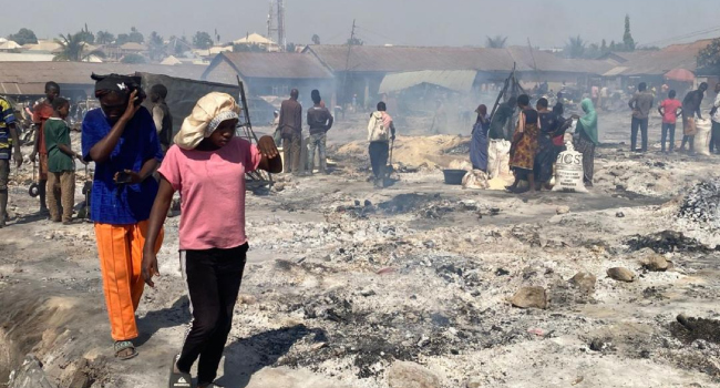 BREAKING: Fire razes popular Masaka market in Nasarawa